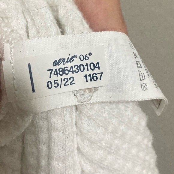 Aerie Offline Waffle Knit Split Hem Long Sleeve Tee Size Medium - Picture 8 of 10